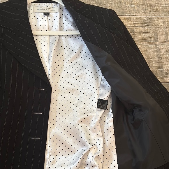 Tahari Women's Black Pinstripe Tahari Blazer - Picture 5 of 8